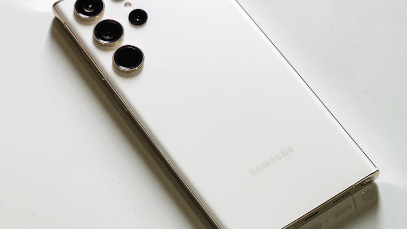 iPhone 16 vs Samsung Galaxy S25 Canada 2026